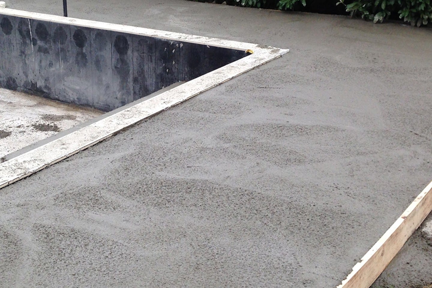 piscine construction dalle en beton